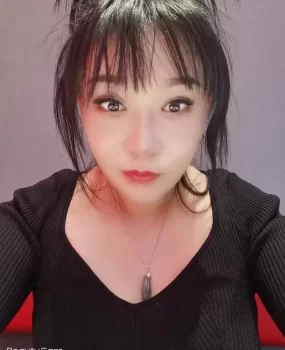 北辰地铁旁轻熟女