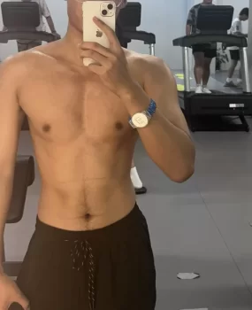 威海男模鸭子