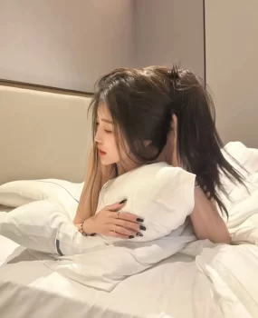 福州清纯自然脸的小姐姐