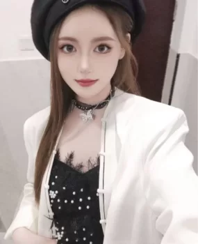 真实骚女可内