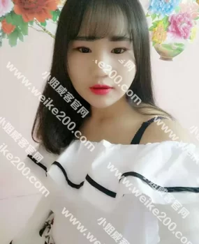 贡献个极品19岁的清纯嫩妹！