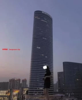 江苏徐州19岁妹子。新人下海。嫩。白虎