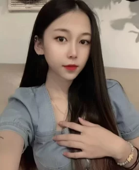 身材正点，马甲腰胸大屁股翘，凹凸有致，逼紧水多